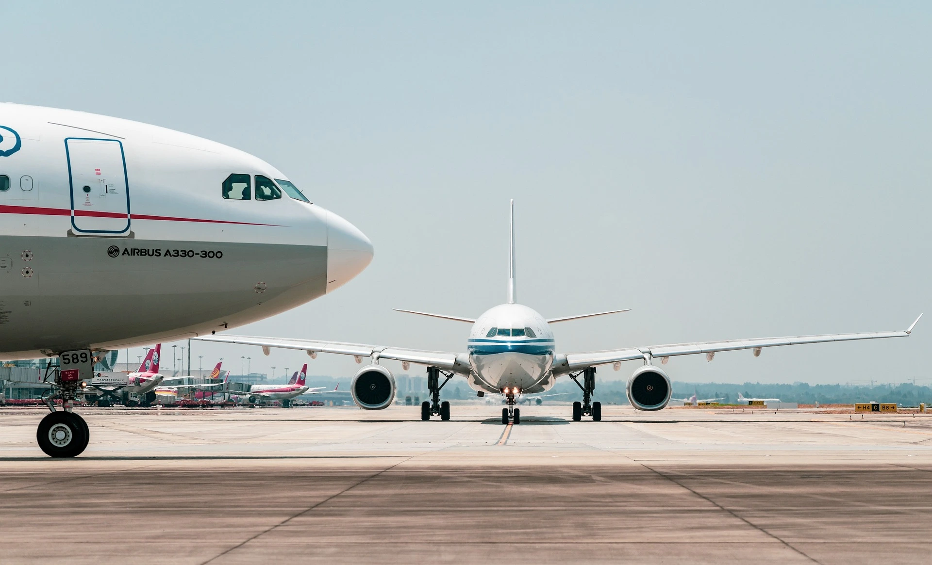 how-to-contact-delta-airlines-at-toronto-airport-skynair