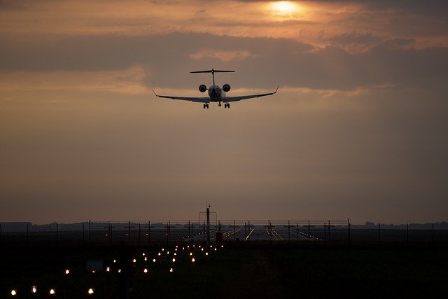 Does Lufthansa fly to Colombia?