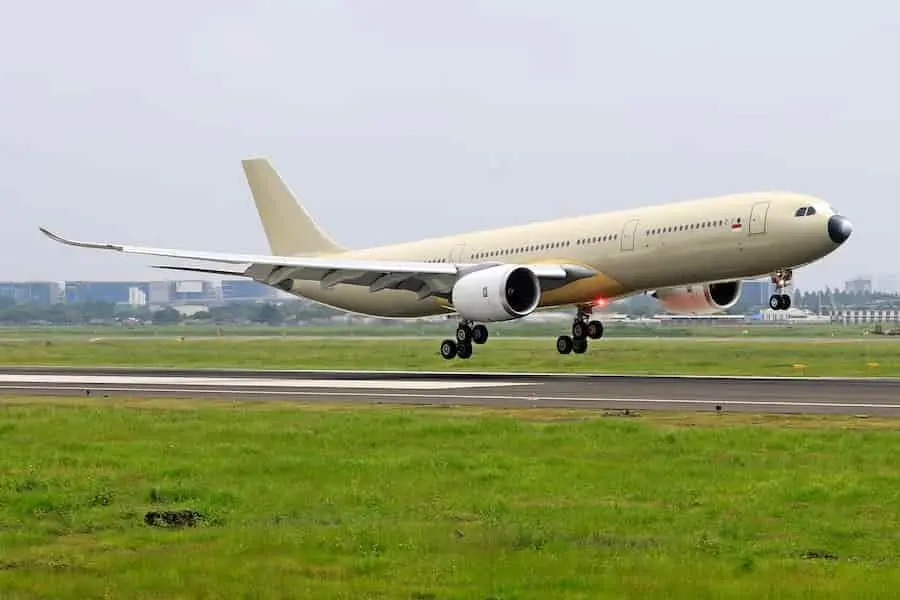 How can I change my flight on Expedia? - Skynair