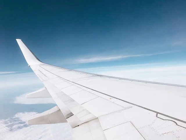 How do I contact Hainan airlines?