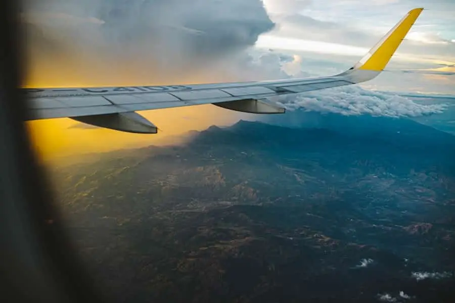 How do I change my flight on Expedia